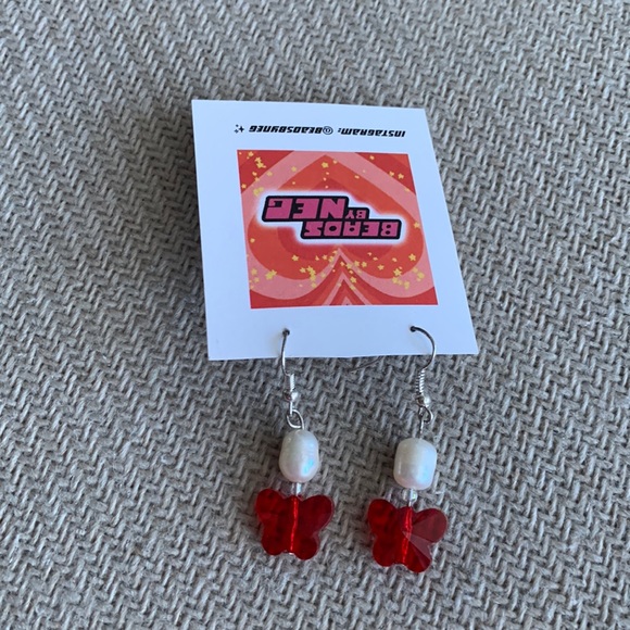 Crystal Butterfly Fresh Water Pearl Earring - Picture 2 of 3